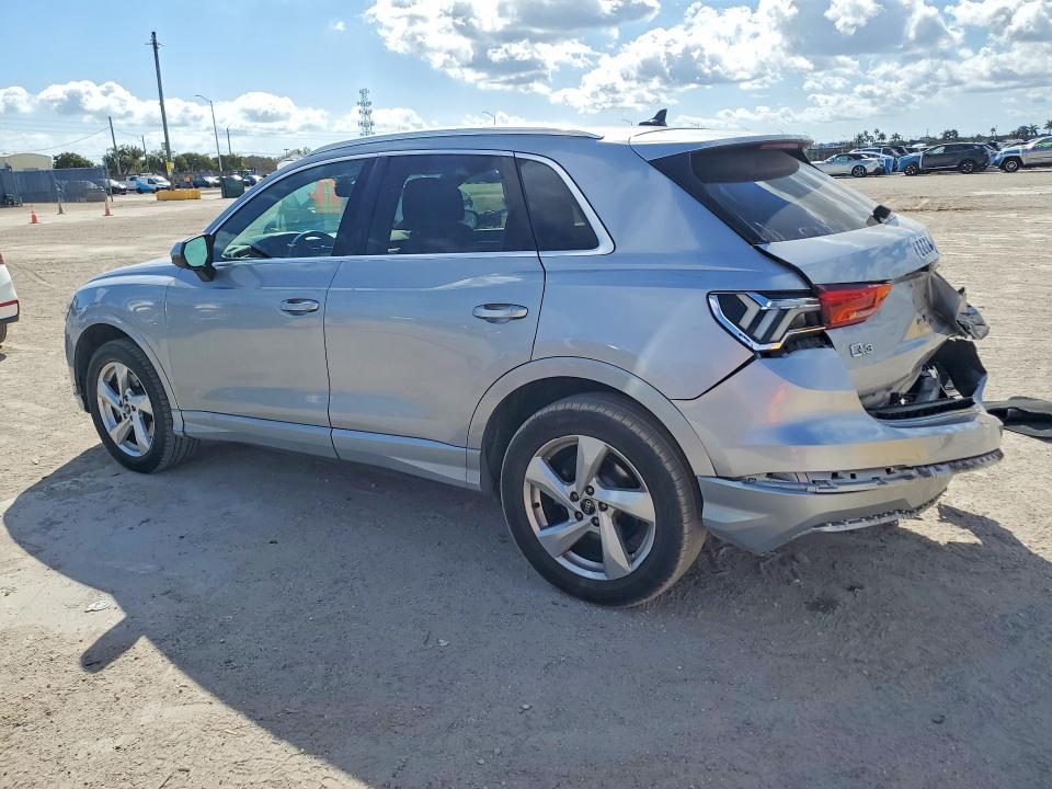 2021 Audi Q3 Premium 40