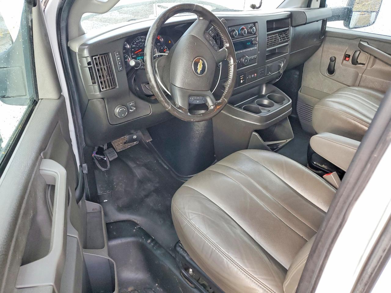 2021 Chevrolet Express Delivery Truck