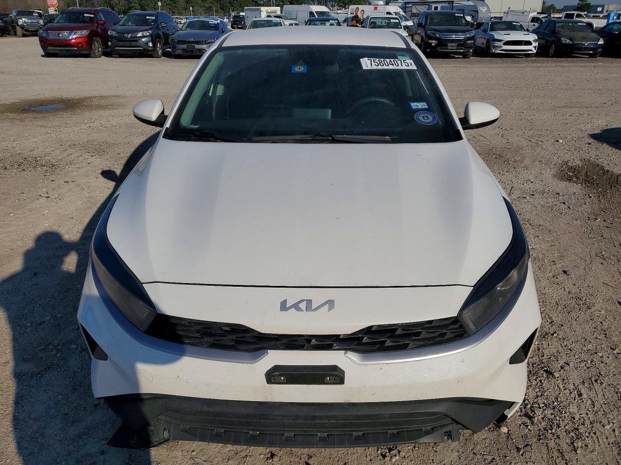2023 KIA Forte lx