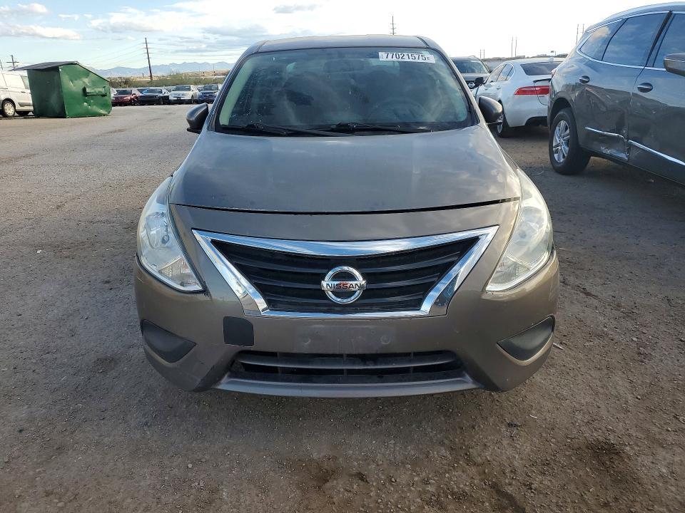 2016 Niss Versa