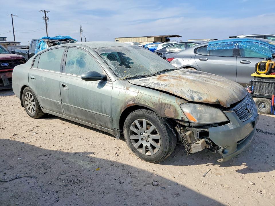 2005 Niss Altima s