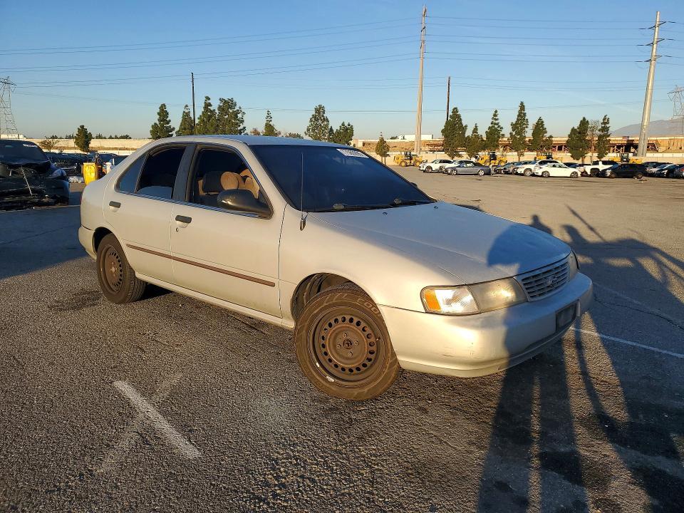 1997 Nissan Sentra Base