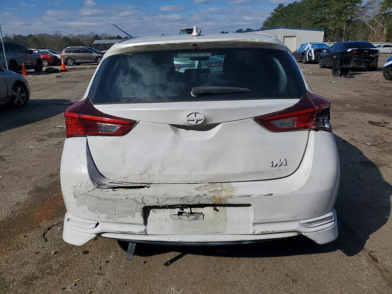 2016 Scion IM