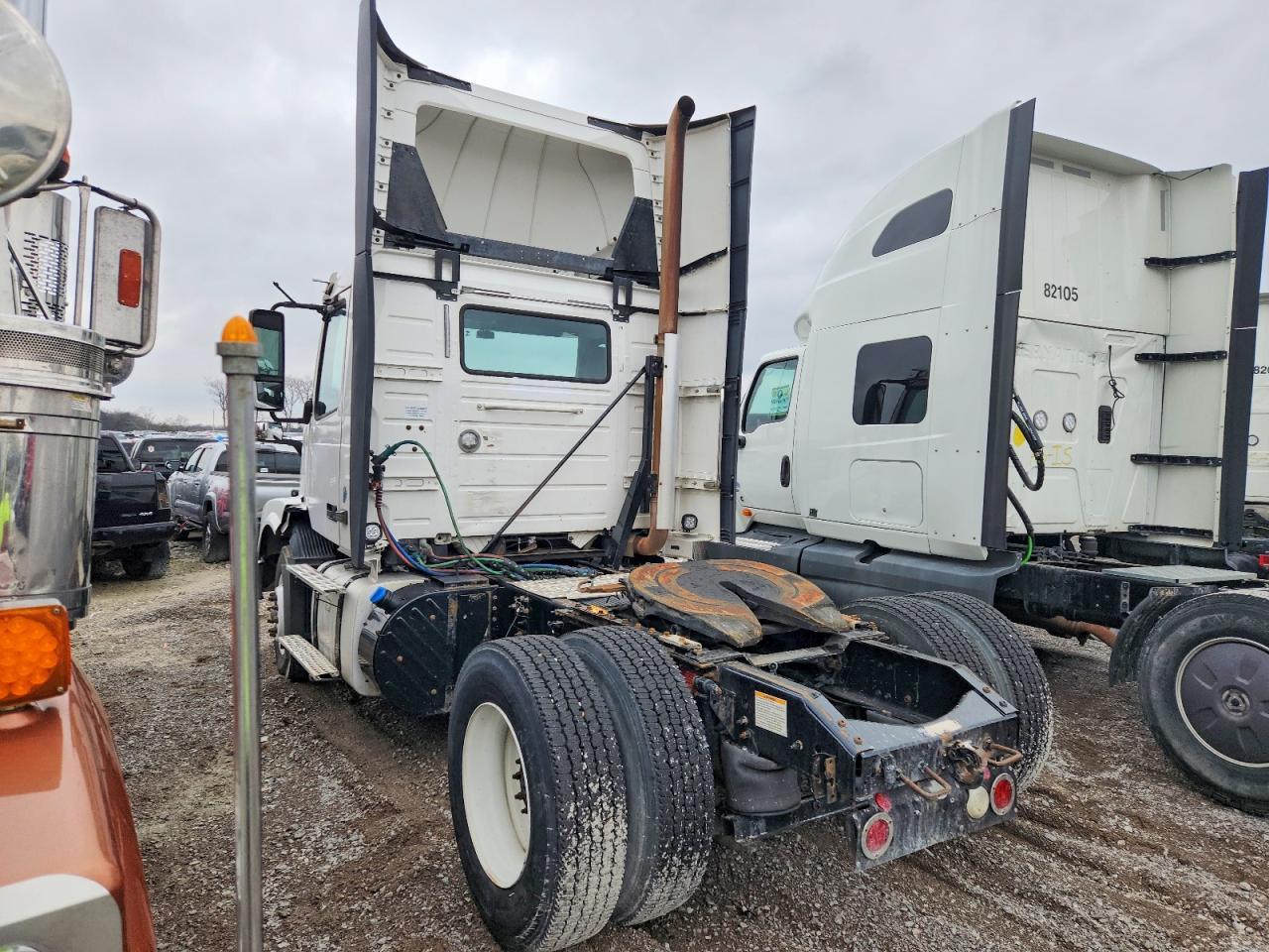 2017 Volvo VNL Semi Truck