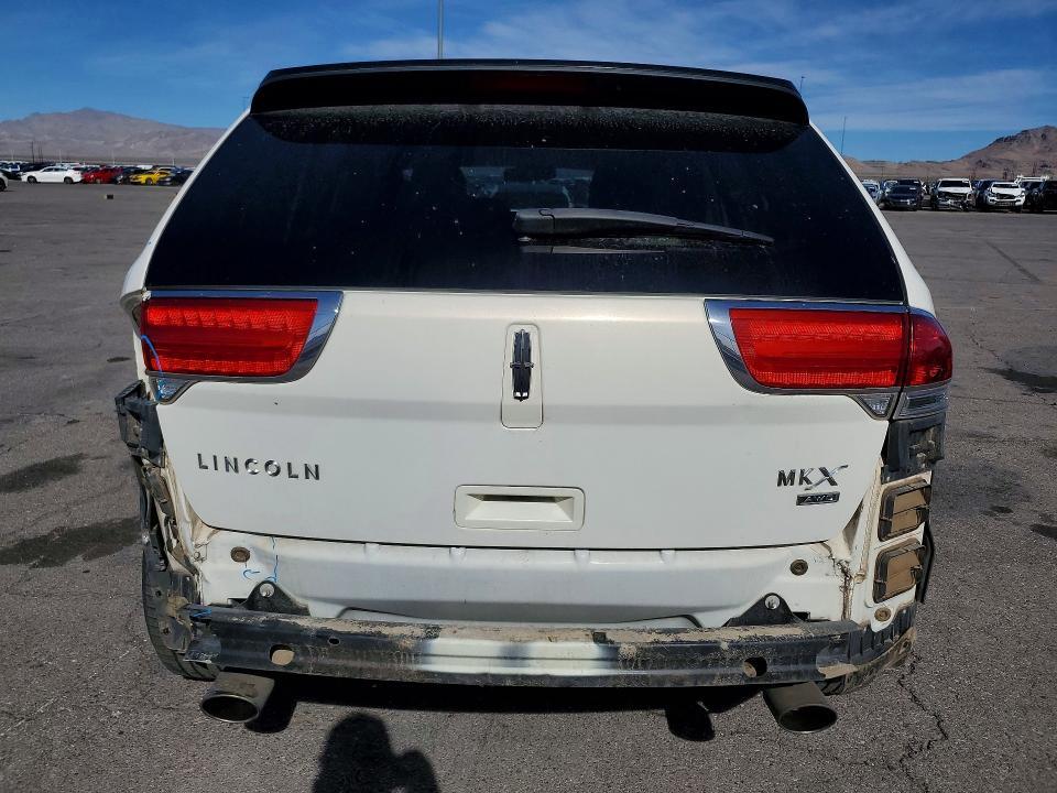 2013 Lincoln Townhouse MKX