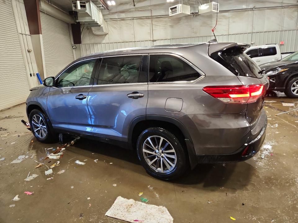 2019 Toyota Highlander se