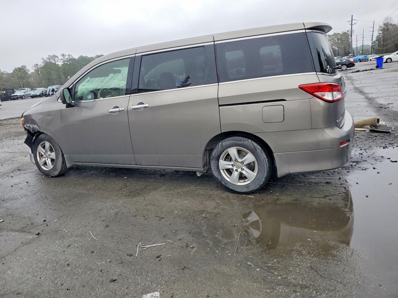 2015 Nissan Quest s