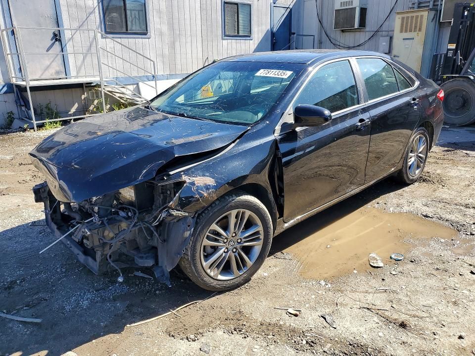 2016 Toyota Camry le