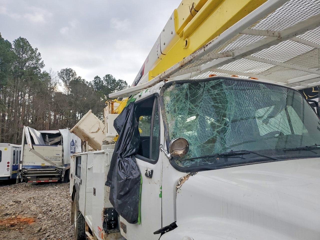 2025 Freigliner 2025 Freightliner Business Class M2 Bucket Truck