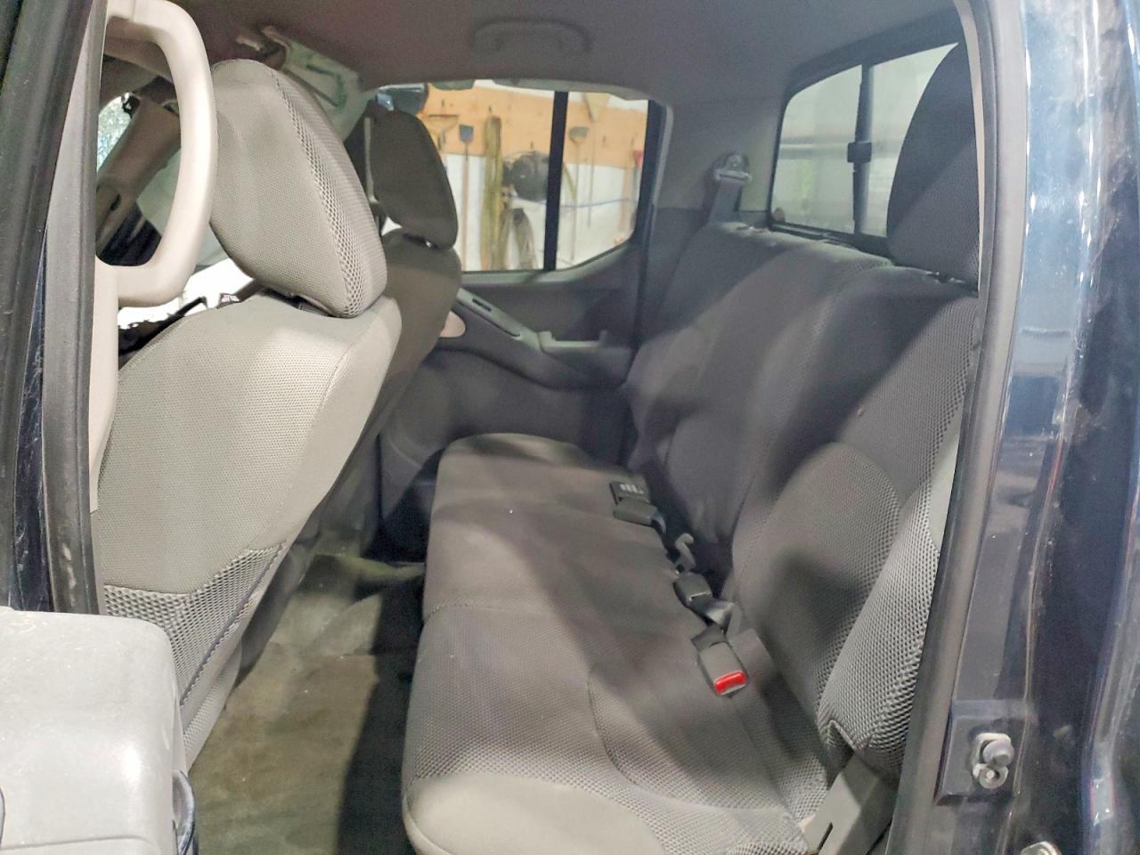 2017 Nissan Frontier SV