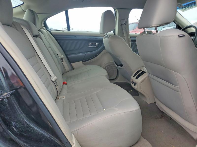 2011 Ford Taurus se