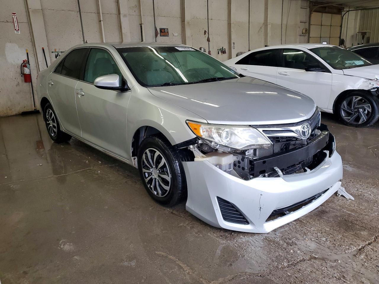 2013 Toyota Camry le