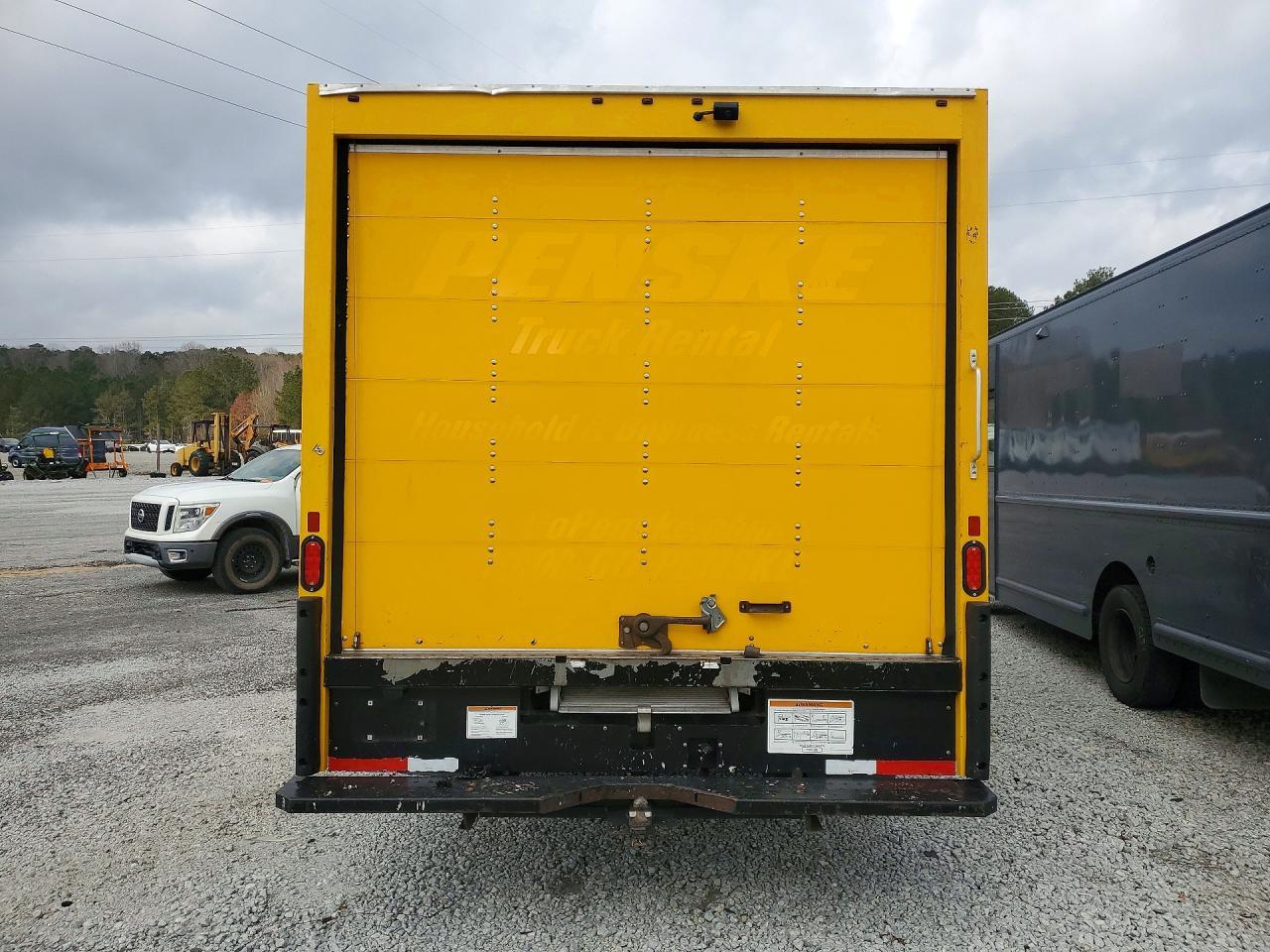 2022 Ford E350 BOX Truck