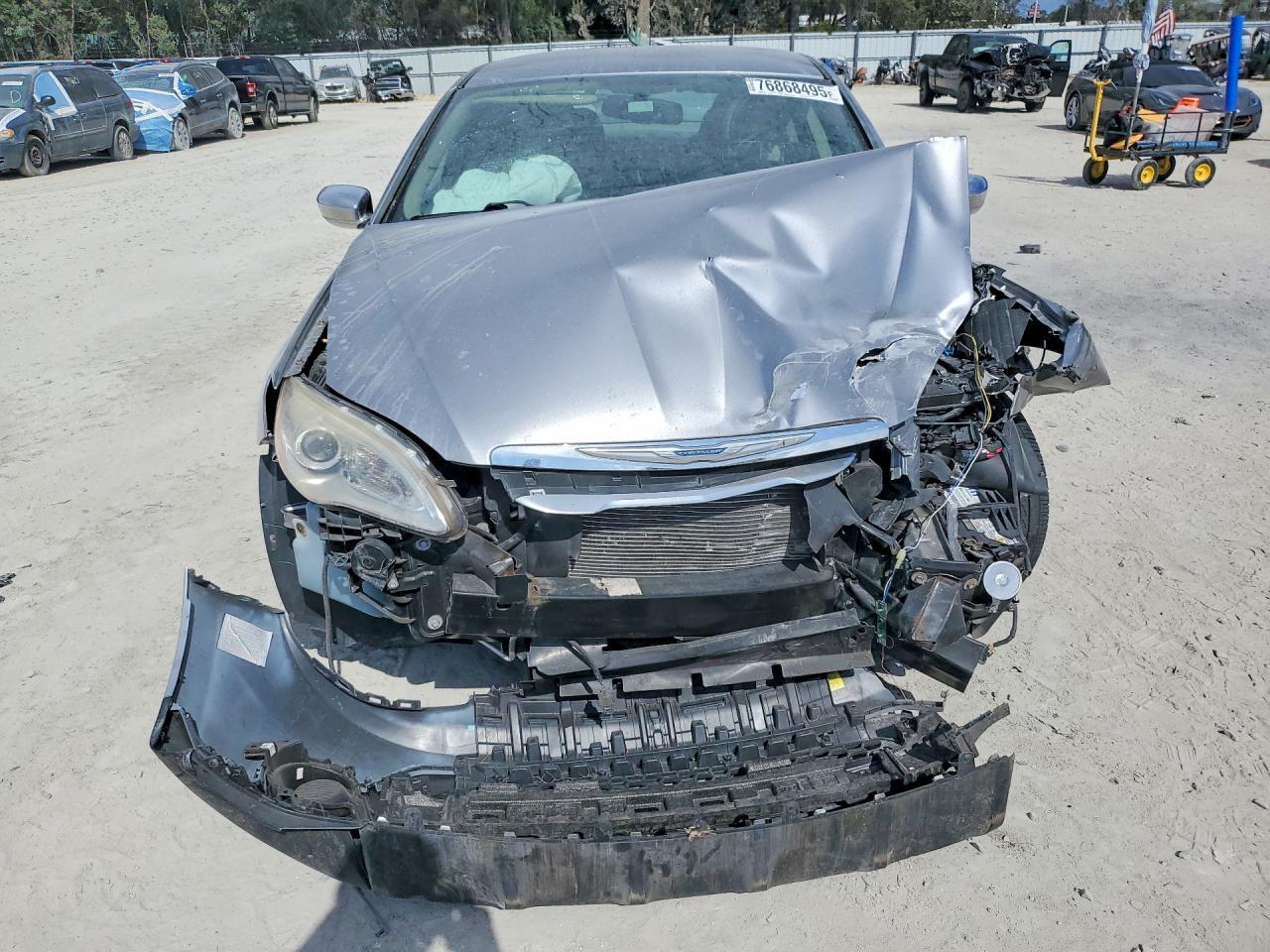 2014 Chrysler 200 Limited