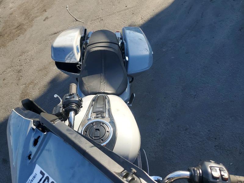 2025 Harley-Davidson Flhx