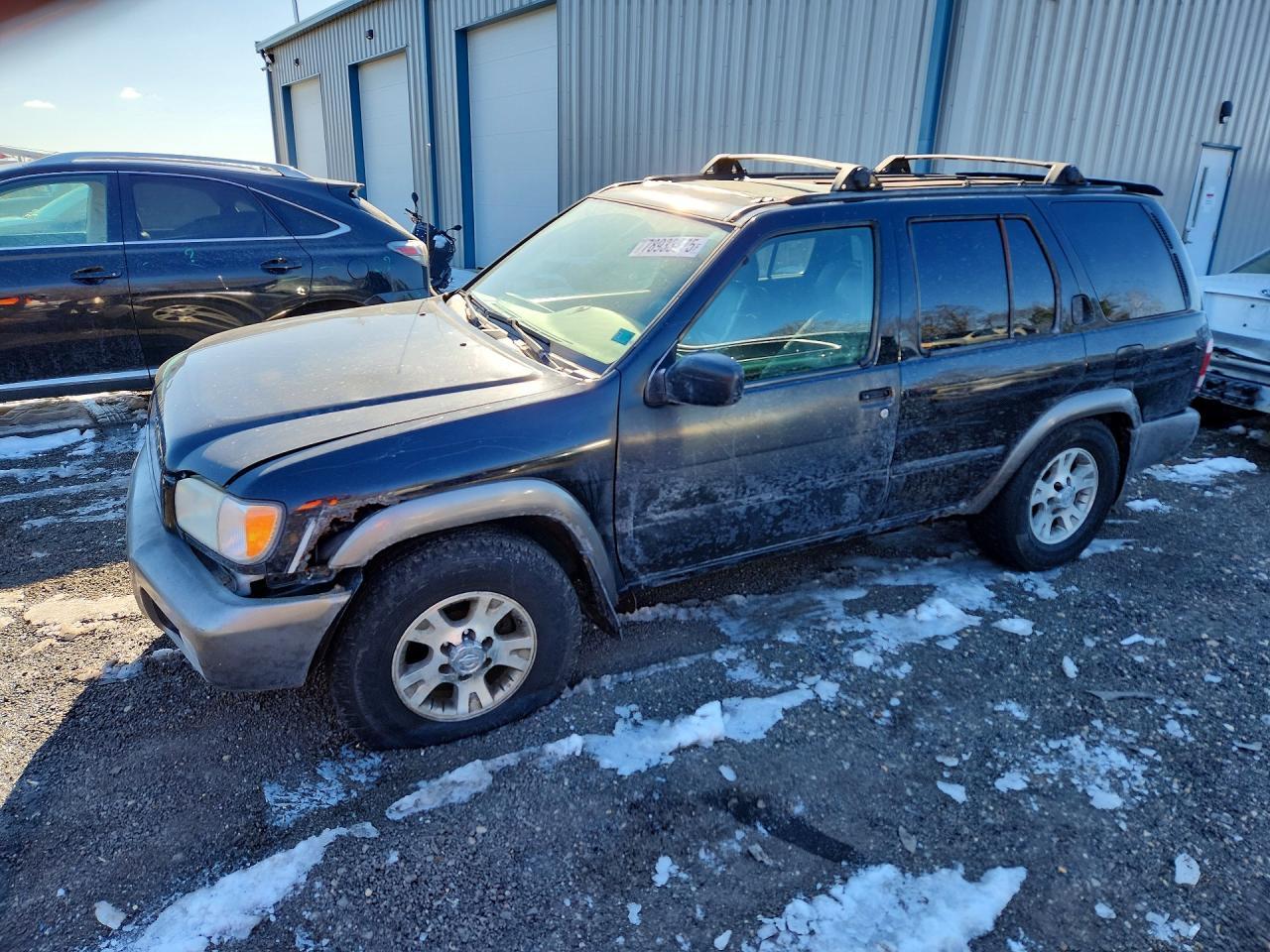2000 Nissan Pathfinder xe