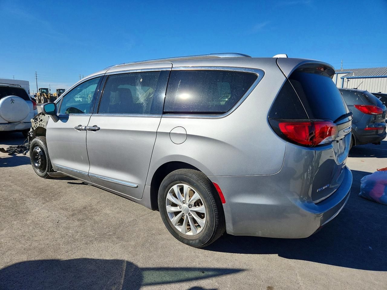 2018 Chrysler Pacifica Touring l