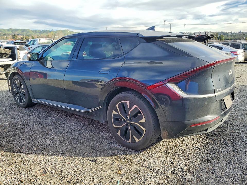 2022 KIA EV6 Light