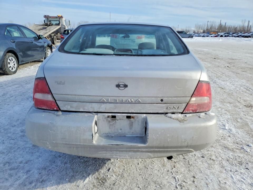 2001 Nissan Altima xe