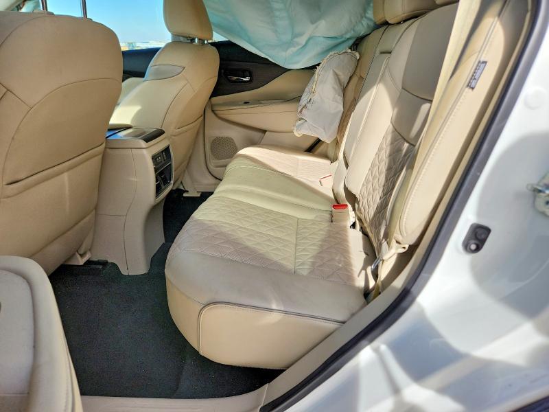2019 Nissan Murano s