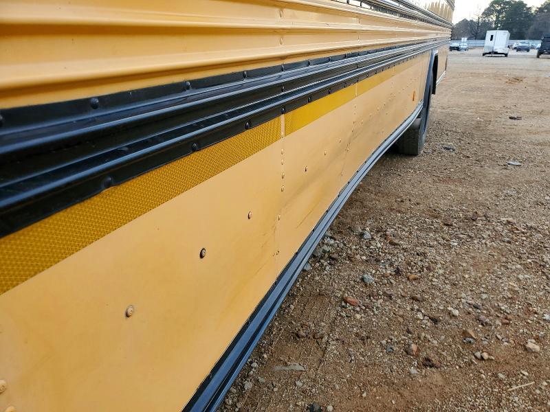2009 Blue Bird School Bus / Transit Bus