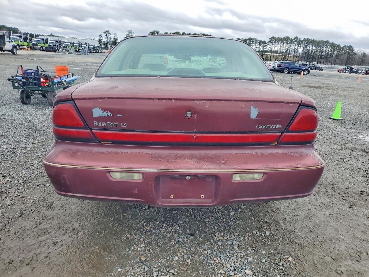 1999 Oldsmobile 88 Base
