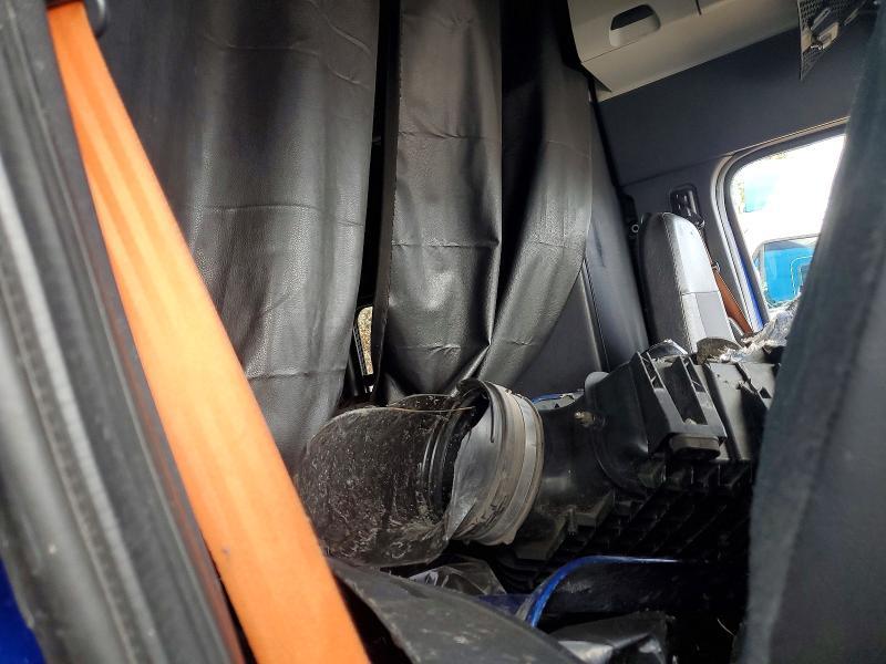 2021 Freightliner Cascadia 126 Semi Truck