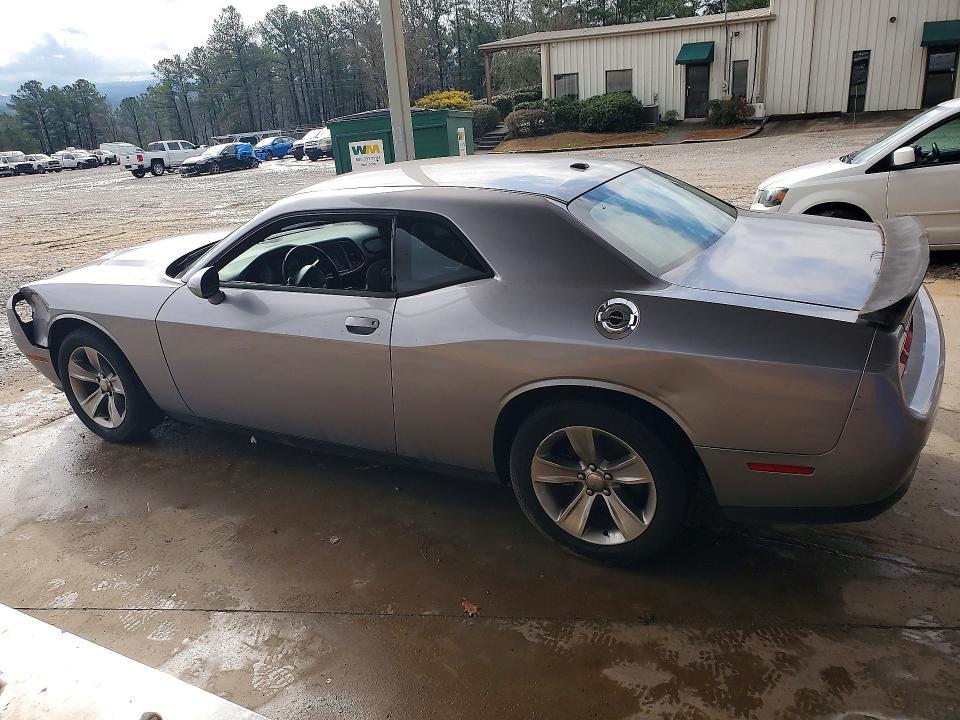 2016 Dodge Challenger sxt