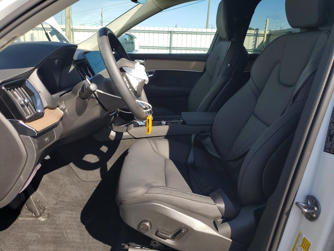 2025 Volvo Xc90 Core