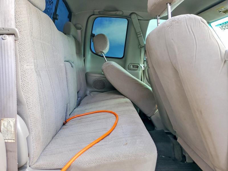 2002 Toyota Tundra Access cab SR5