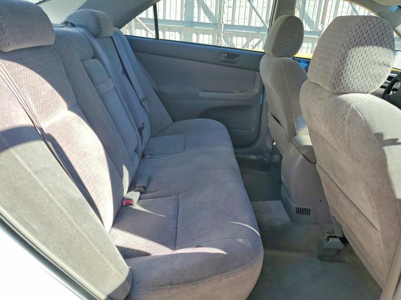 2002 Toyota Camry le