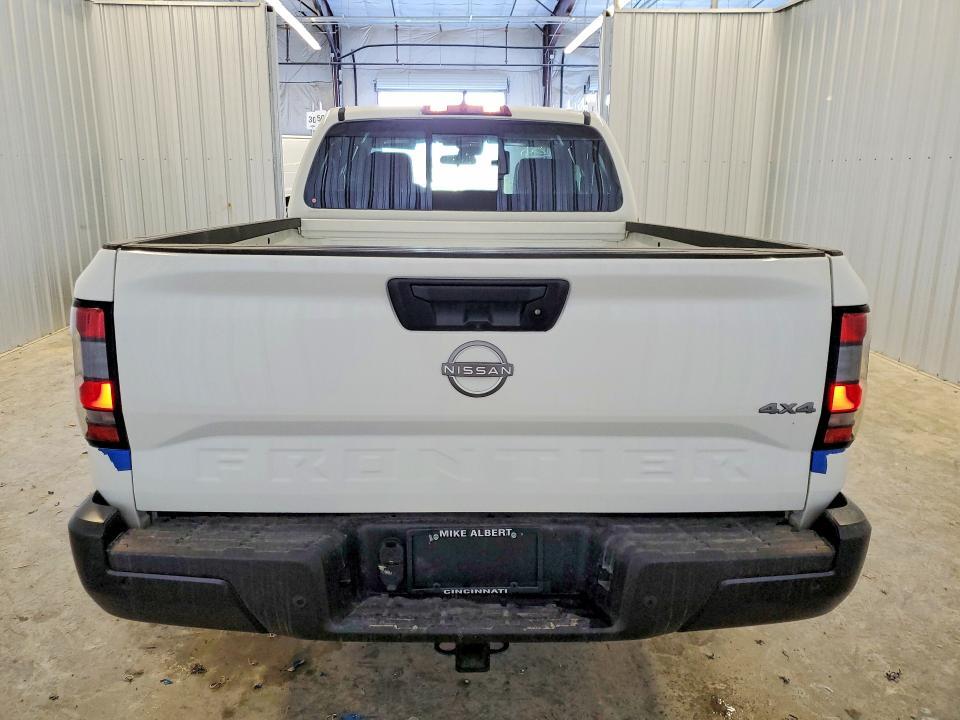 2025 Nissan Frontier s