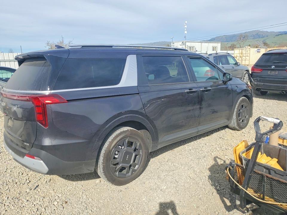 2025 KIA Carnival ex