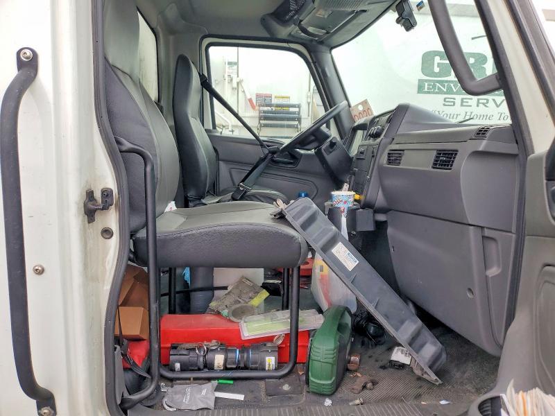 2022 International MV607 BOX Truck