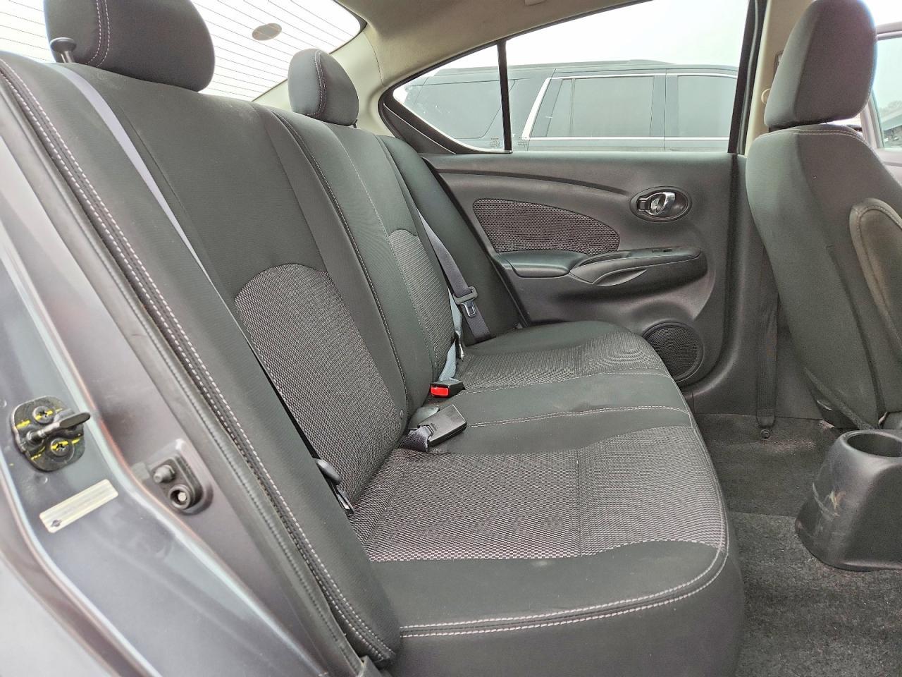 2018 Nissan Versa sv