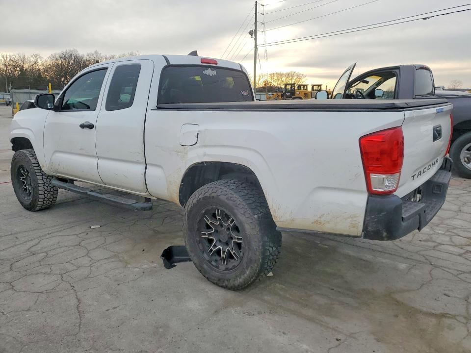 2017 Toyota Tacoma SR