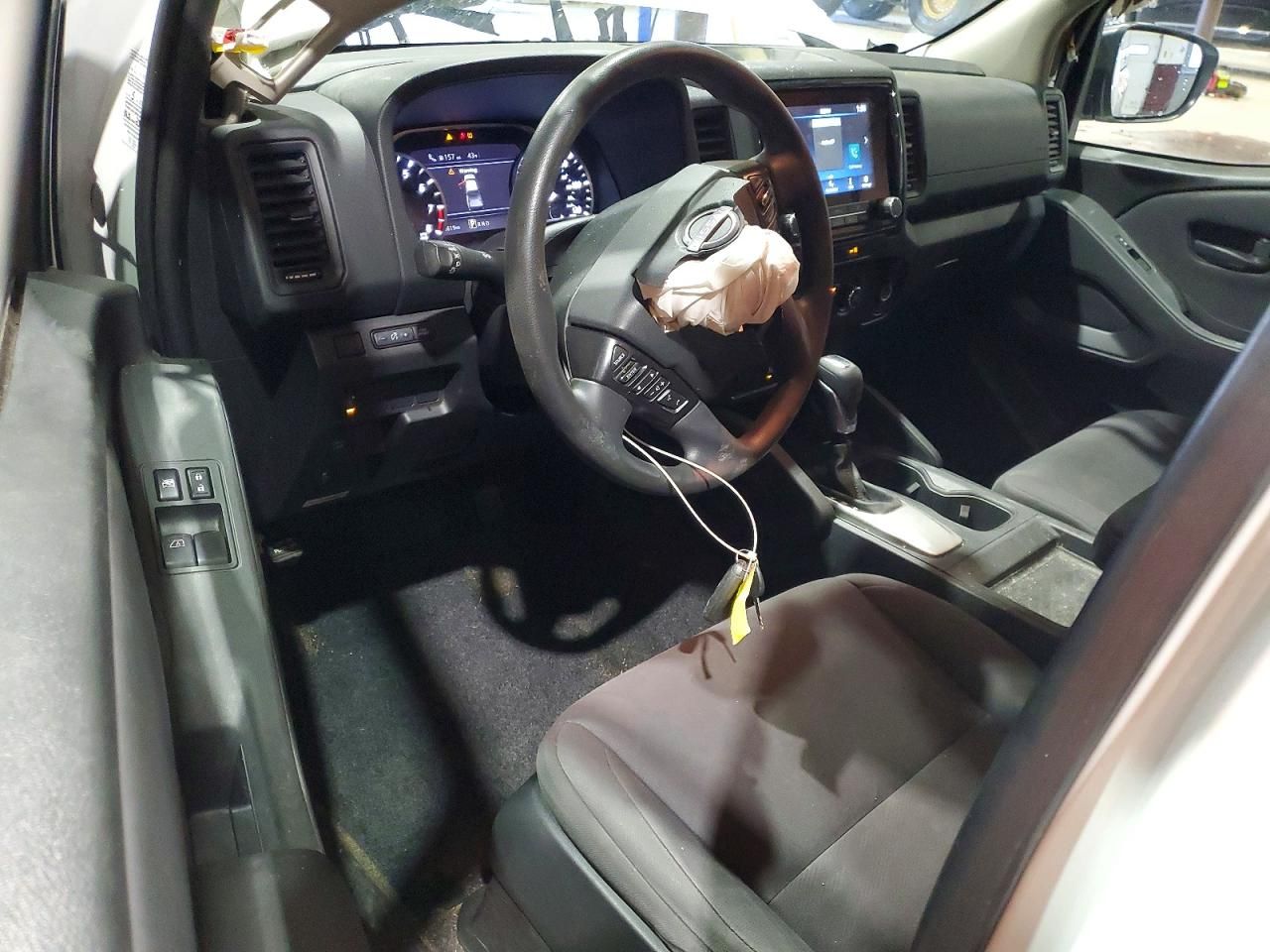 2022 Nissan Frontier s