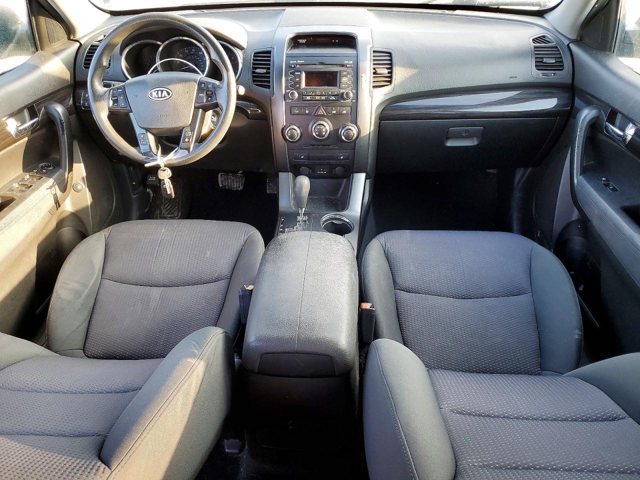 2011 KIA Sorento lx