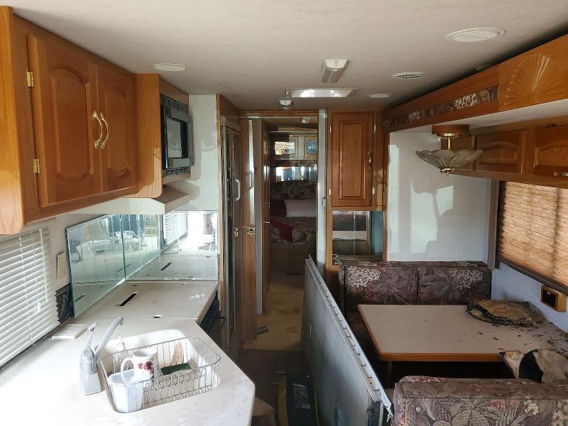 2000 Ford Santara rv