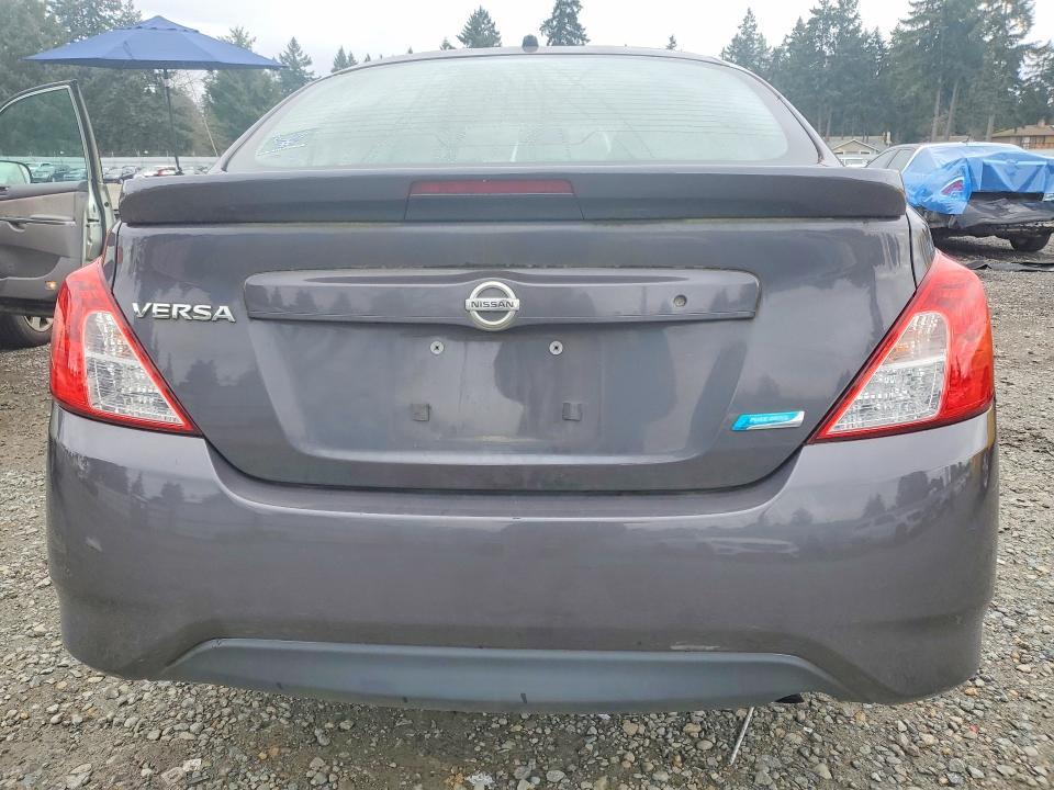 2015 Nissan Versa s