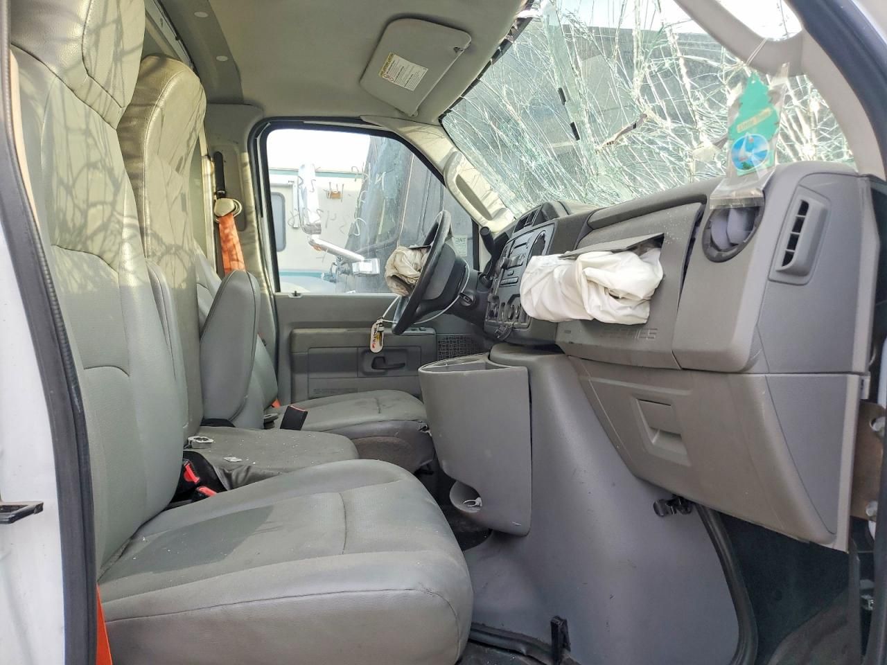 2019 Ford E350 BOX Truck