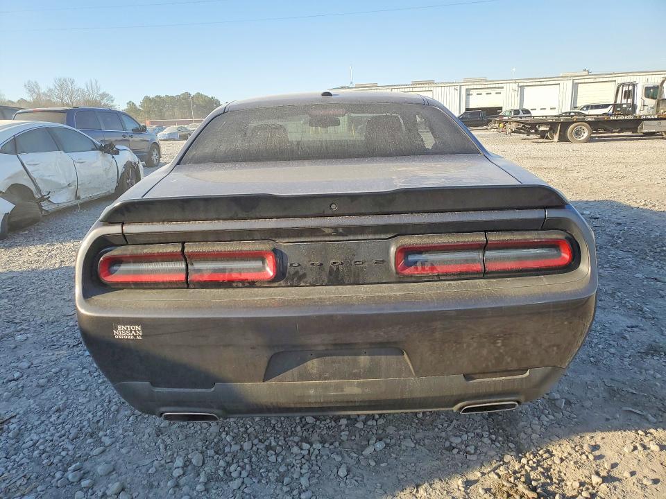 2022 Dodge Challenger sxt