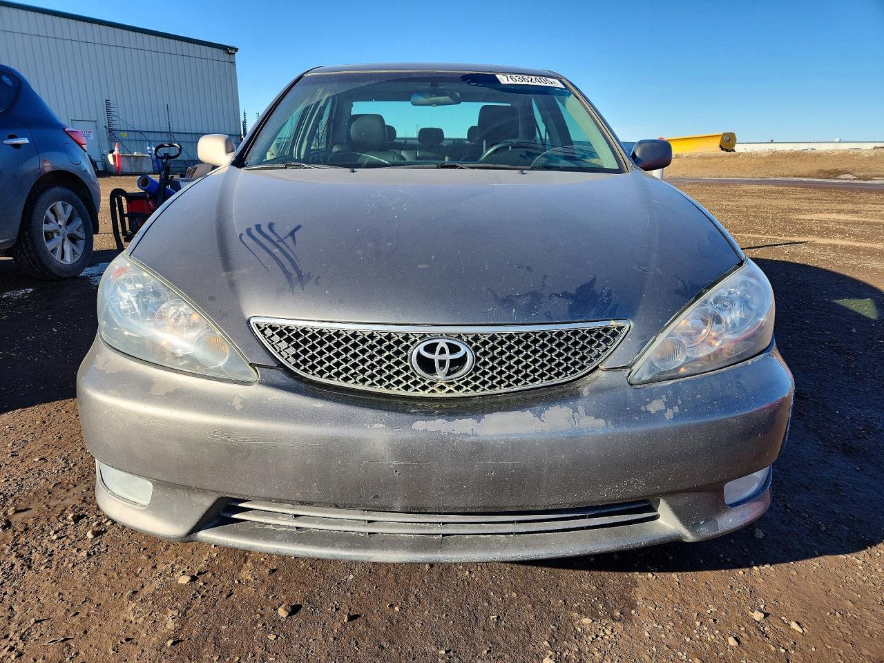 2005 Toyota Camry le