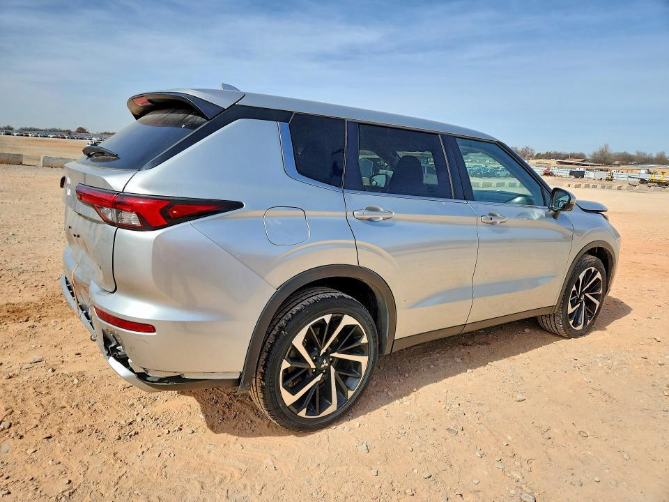 2024 Mitsubishi Outlander se