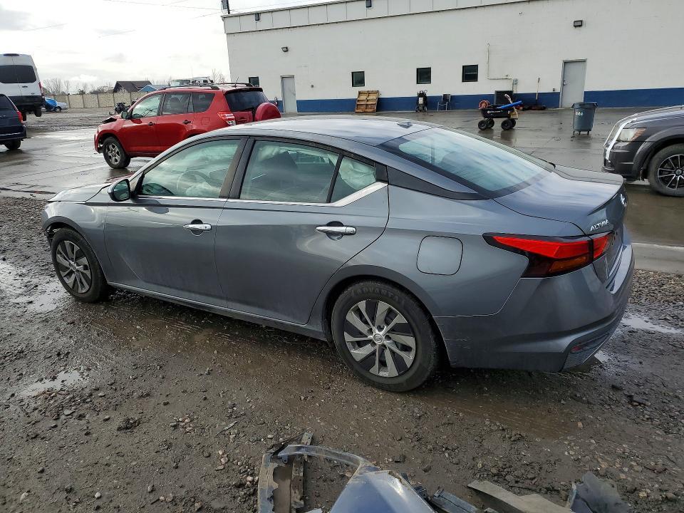 2019 Niss Altima s