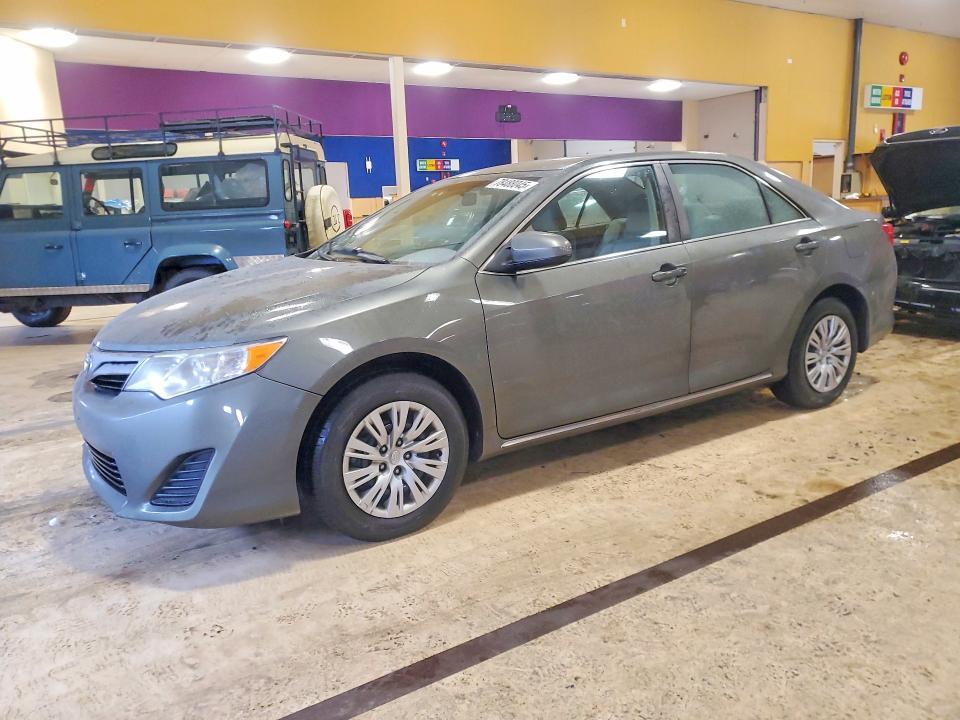 2014 Toyota Camry le