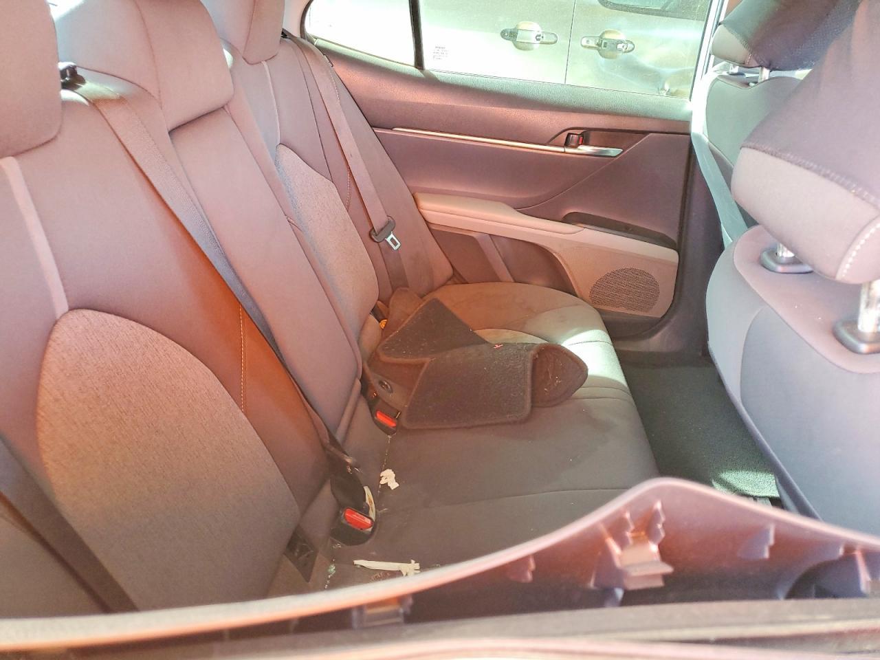 2022 Toyota Camry le
