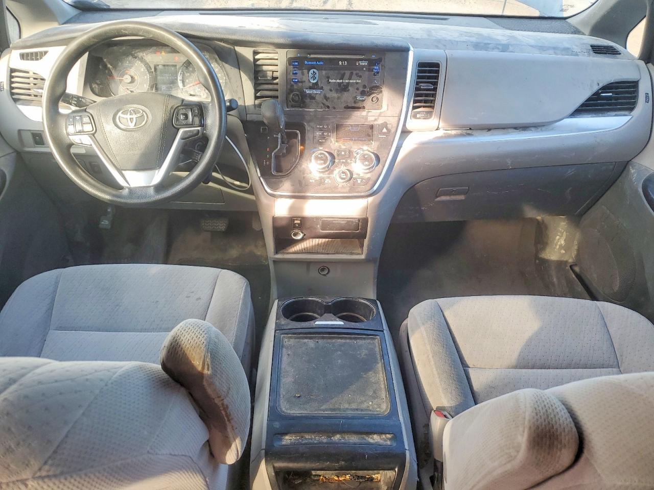 2015 Toyota Sienna le