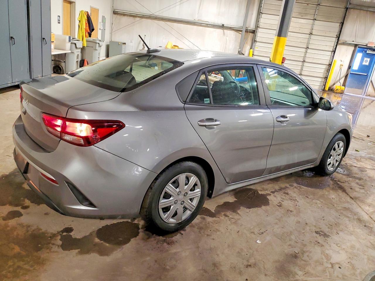 2022 KIA Rio s