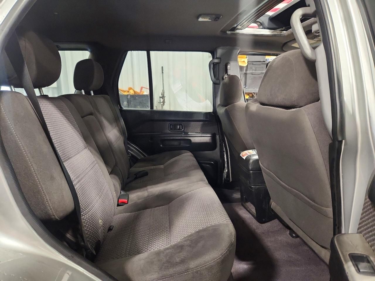 2003 Nissan Pathfinder se